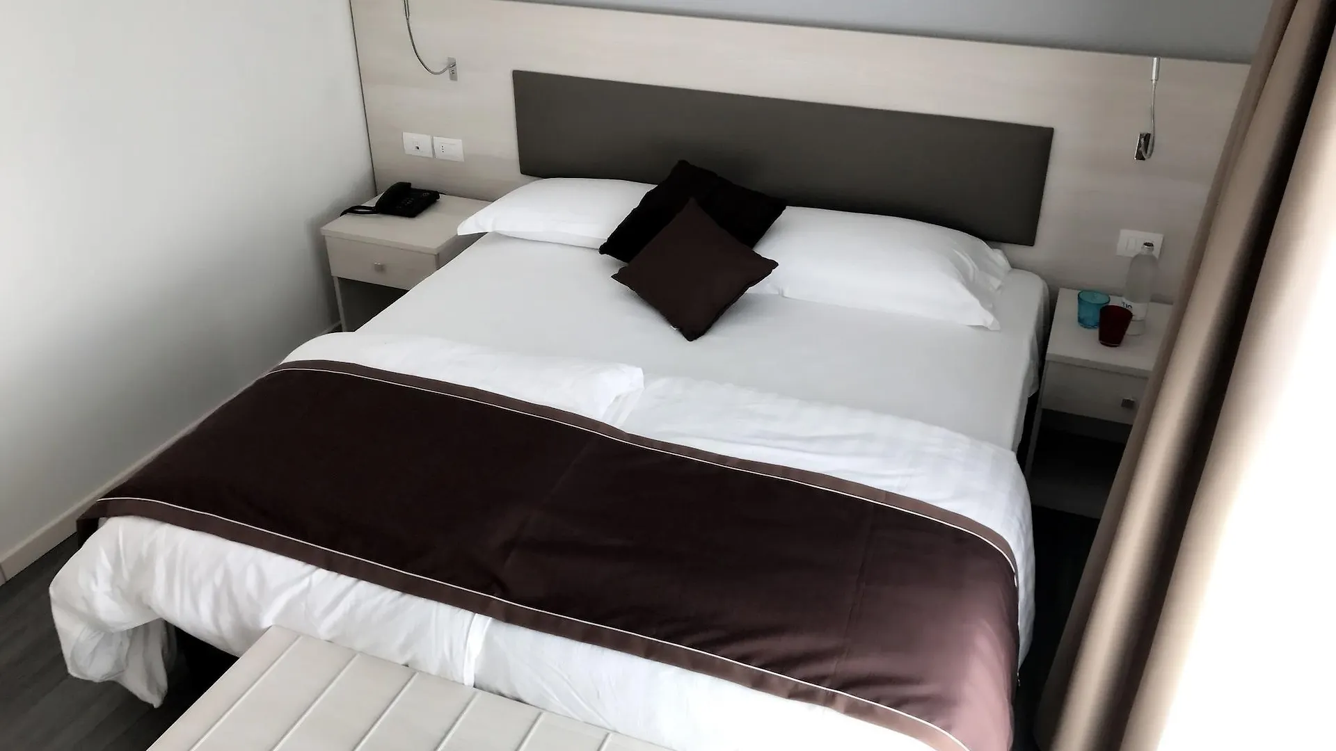 Hotel Dogana Sirmione 3*,  Włochy