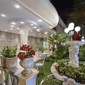 **** Hotel Ariminum Itálie