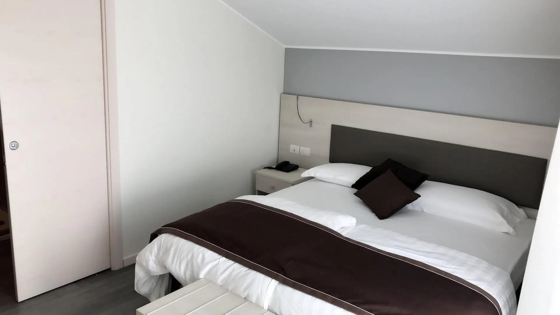 סירמיונה Hotel Dogana איטליה