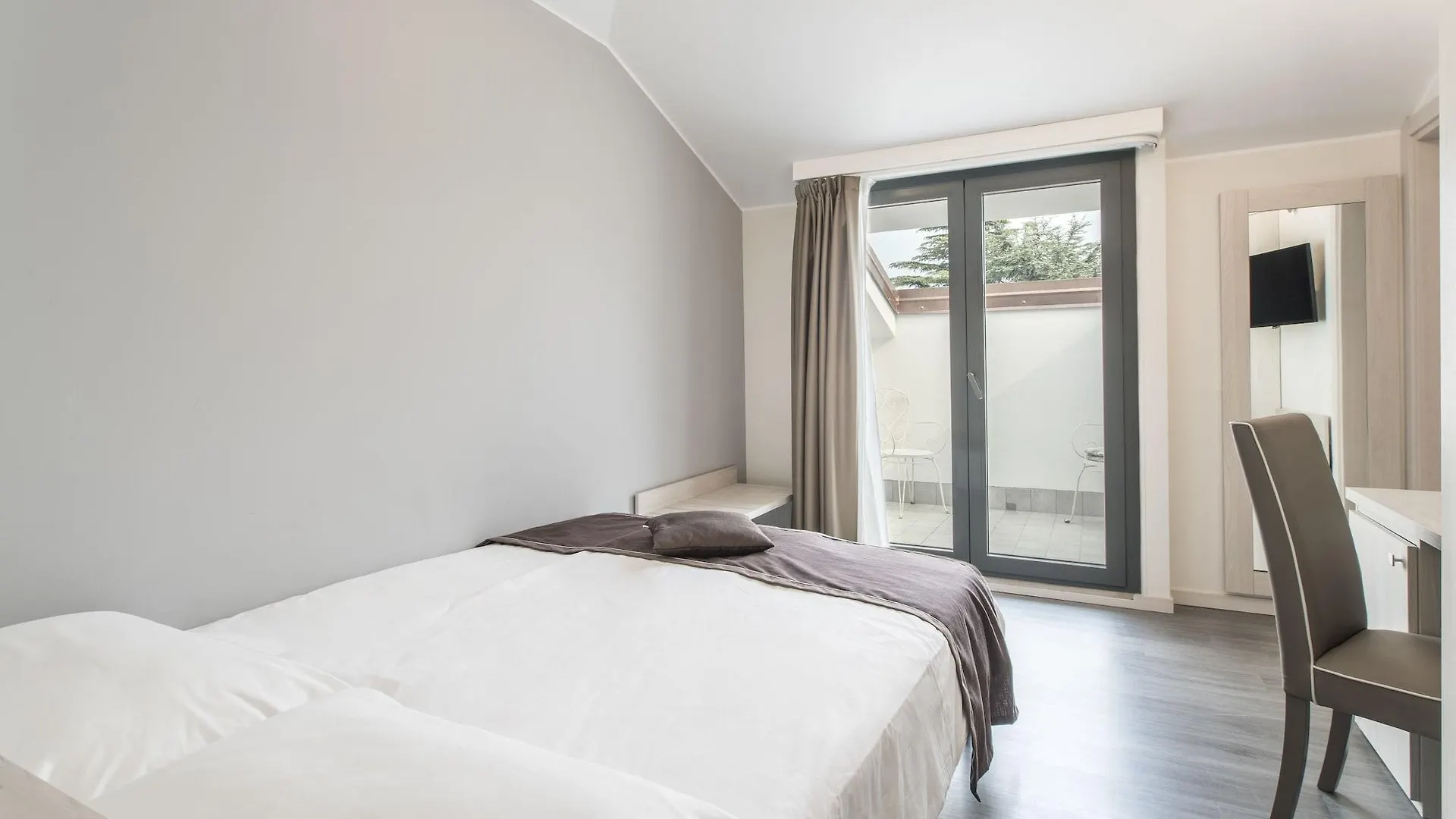 סירמיונה Hotel Dogana איטליה