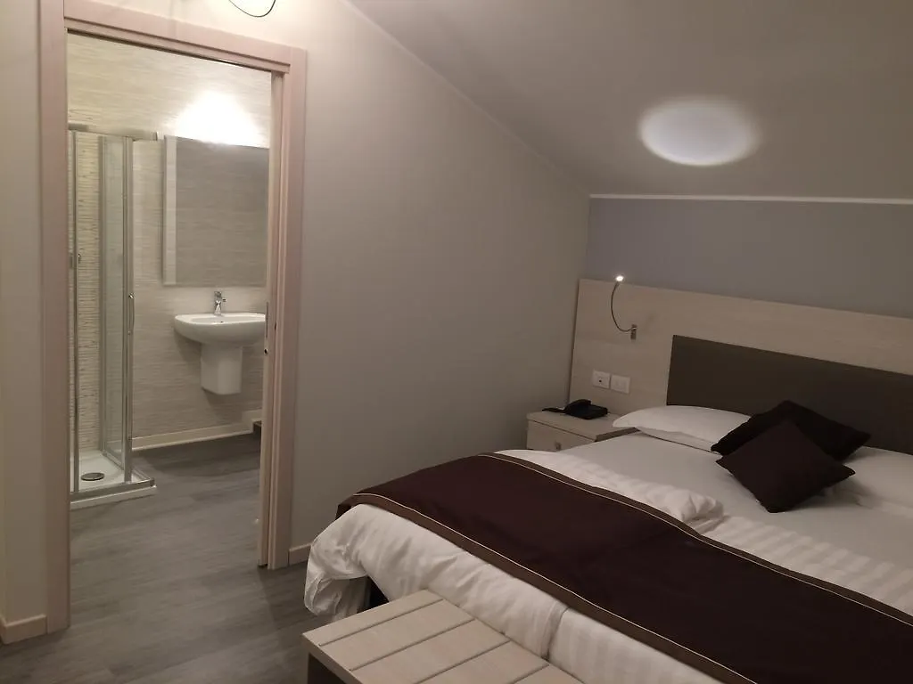סירמיונה Hotel Dogana