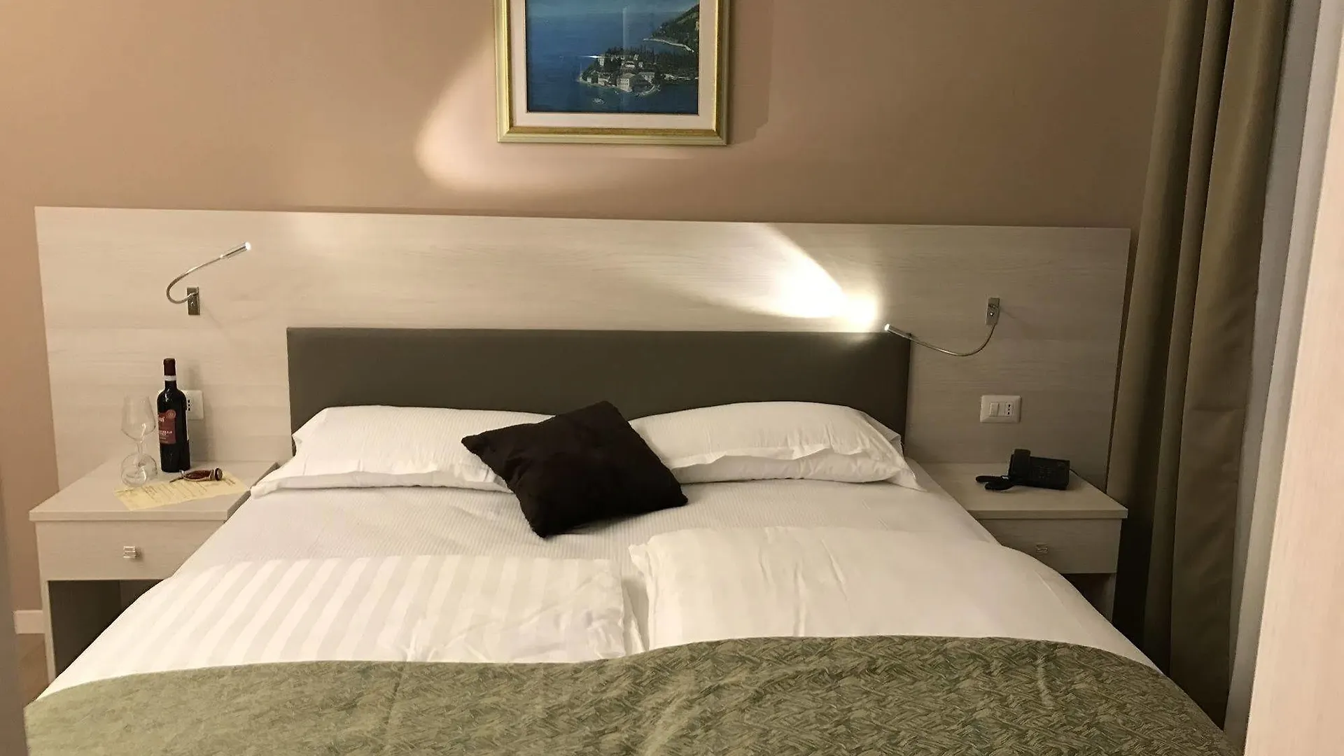 סירמיונה Hotel Dogana