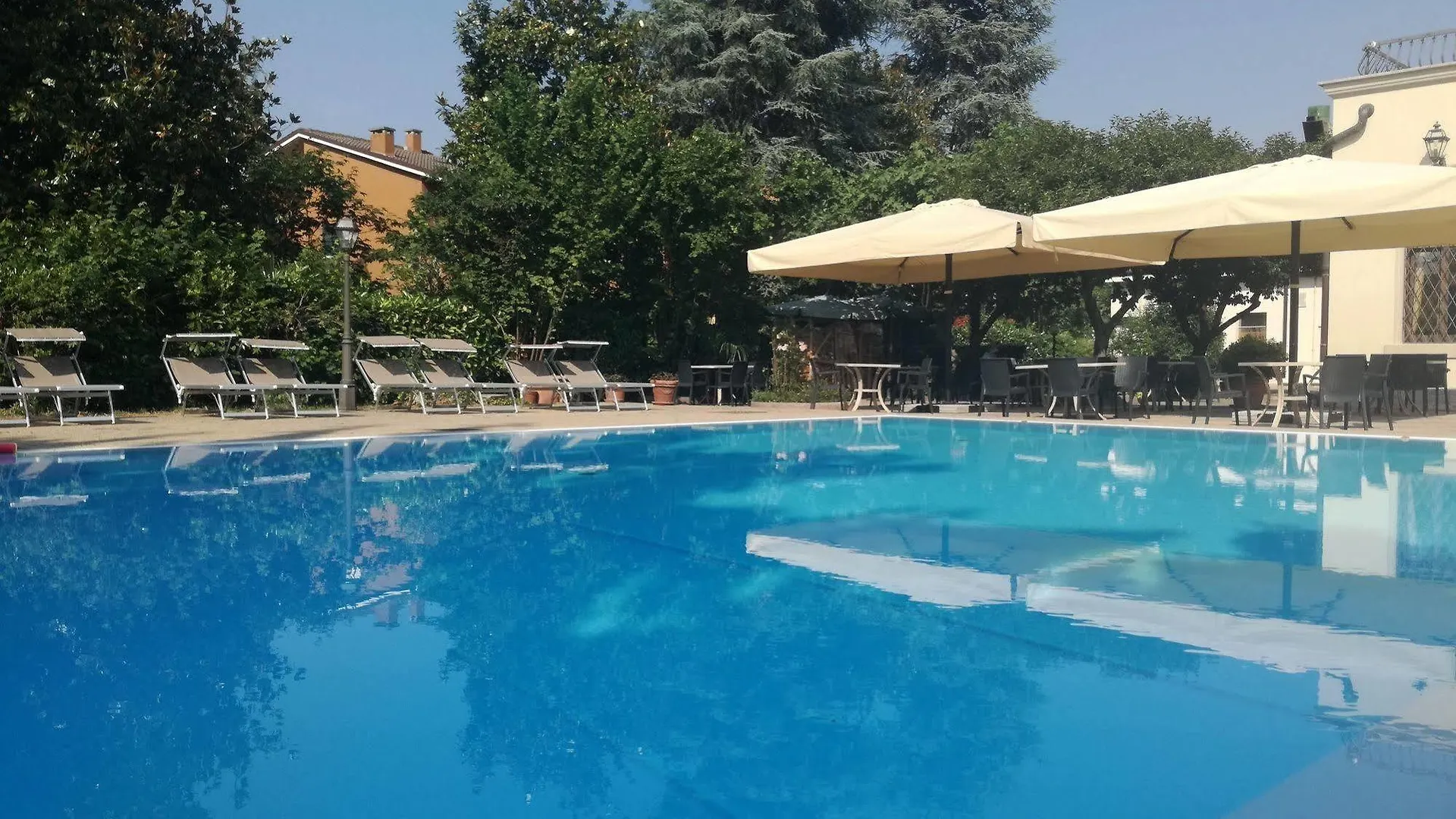 סירמיונה Hotel Dogana