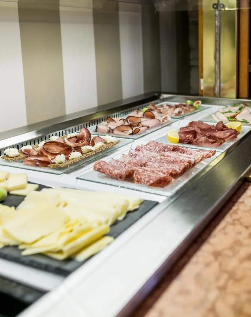 סירמיונה Hotel Dogana